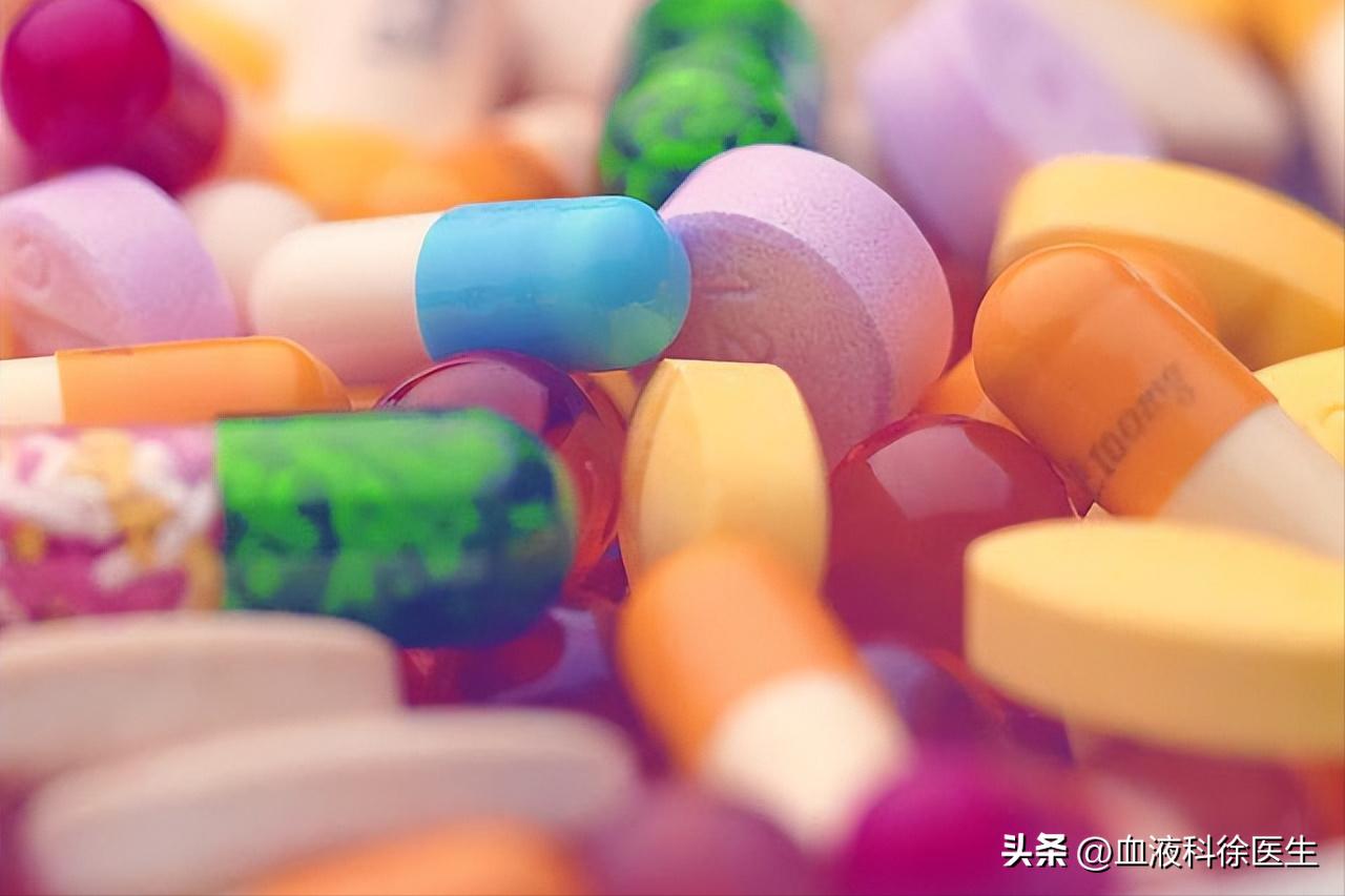 老年人吃氨糖能改善关节痛吗,老年人适合吃红氨糖还是蓝氨糖