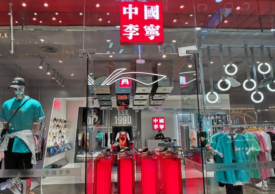 阿迪达斯订单下滑,阿迪达斯业绩下滑原因