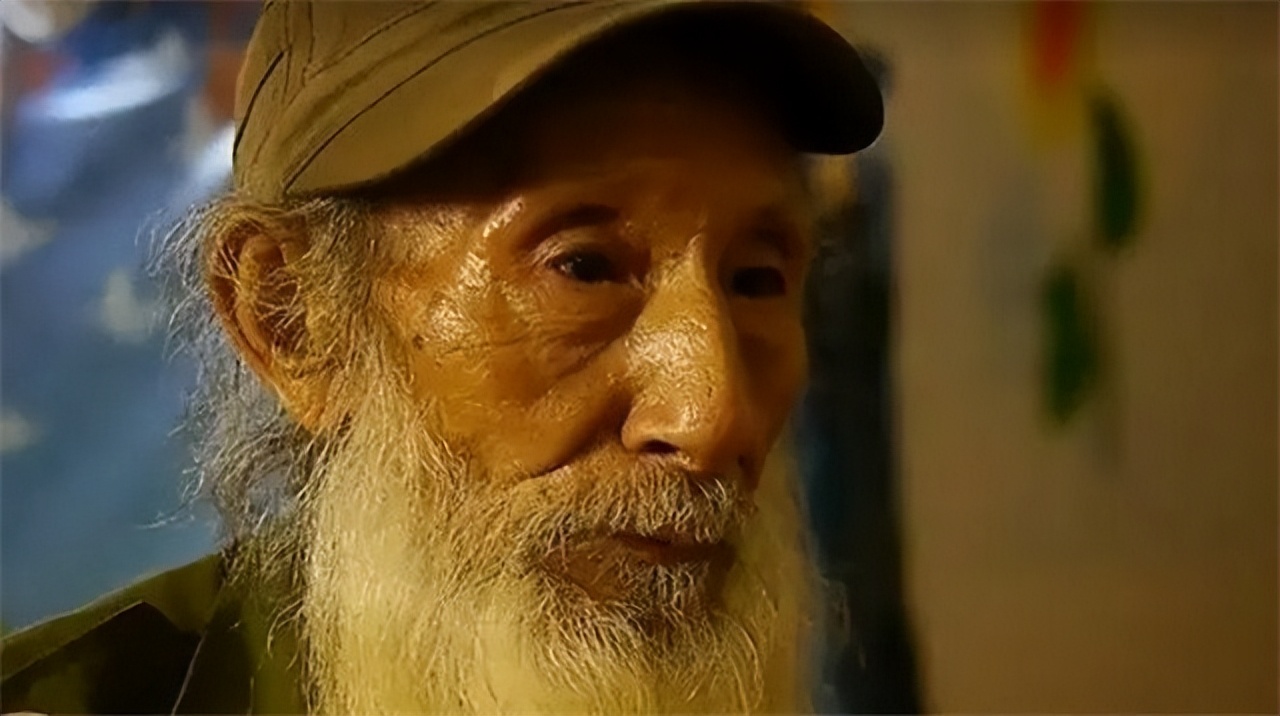 李继胜：87岁的他当“裸模”20年，与24岁女孩同住，子女都不来往