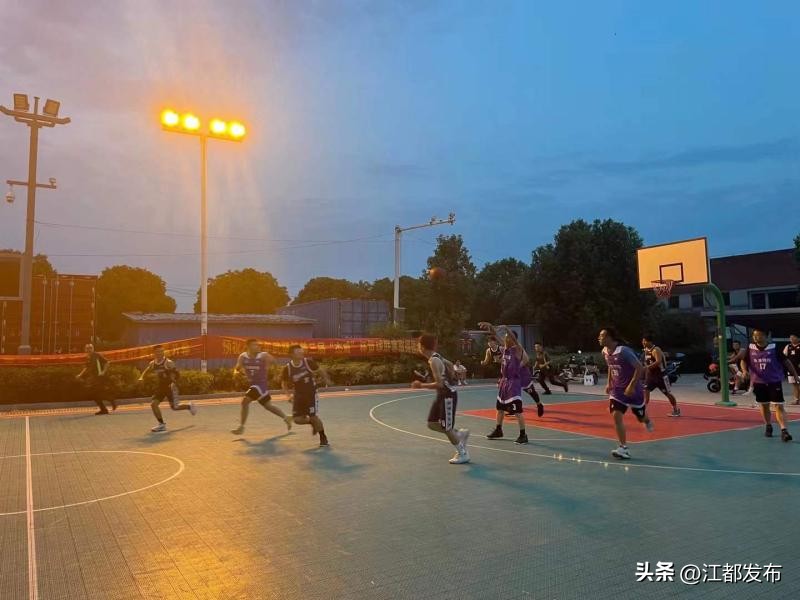 喜迎二十大|武坚镇：“村BA”赛出了电气小镇精气神