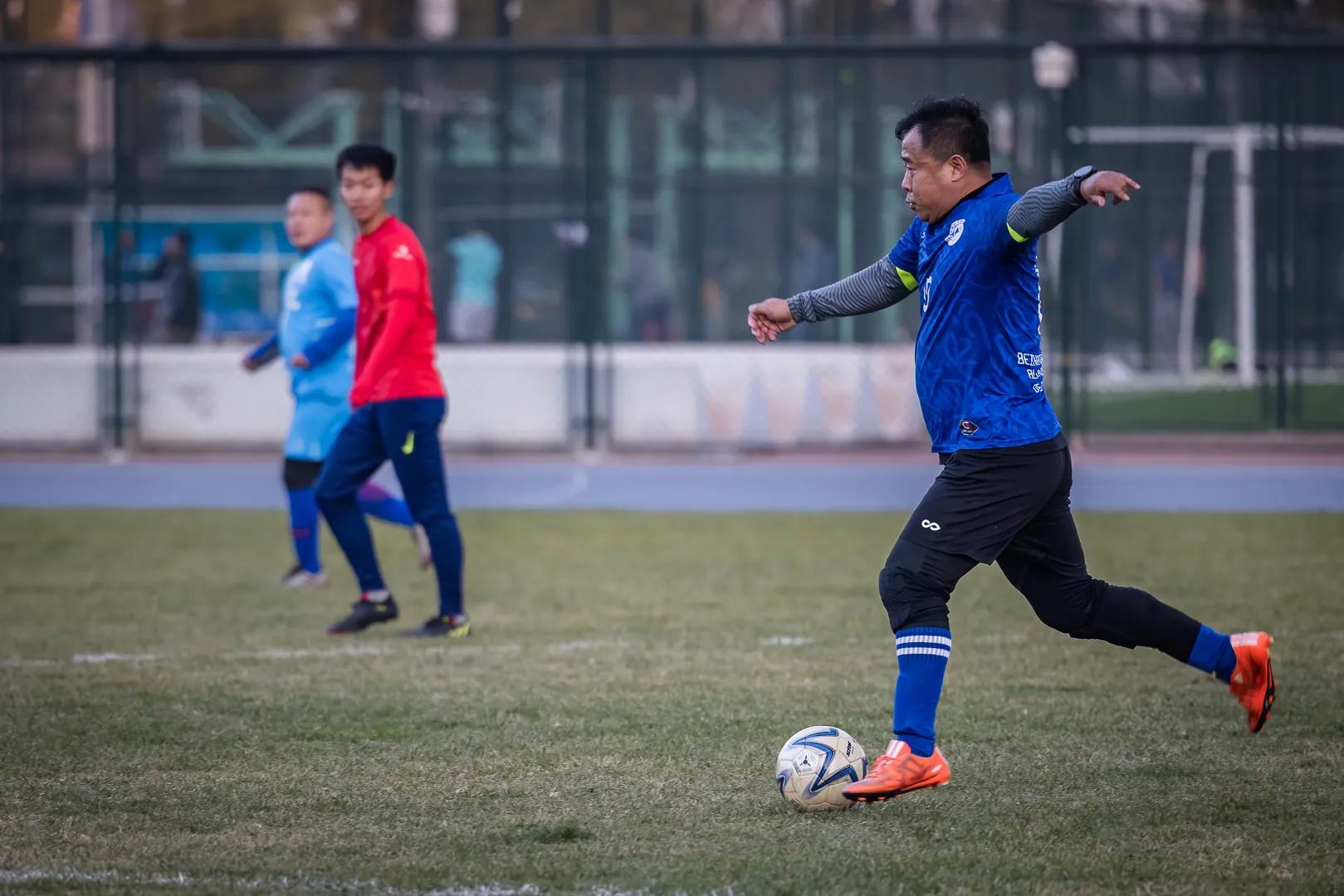 青春,真好——北航校园足球公益基金启动式之校友返校绿荫风云