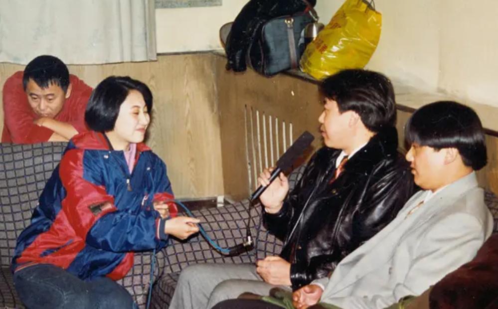 藏族歌手洛桑个人资料,藏族歌手洛桑照片大全