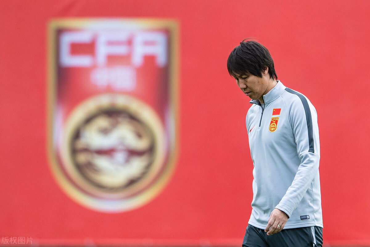 李铁事件最新消息，足协下封口令！带走当天细节曝光，有人在发抖