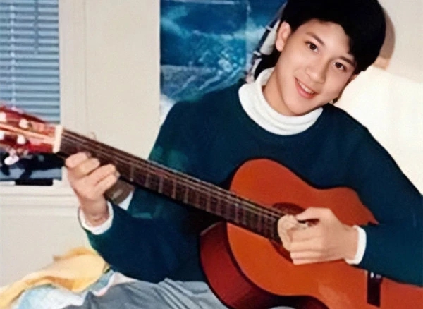 结婚8年生两儿子,结婚8年生下三个儿子