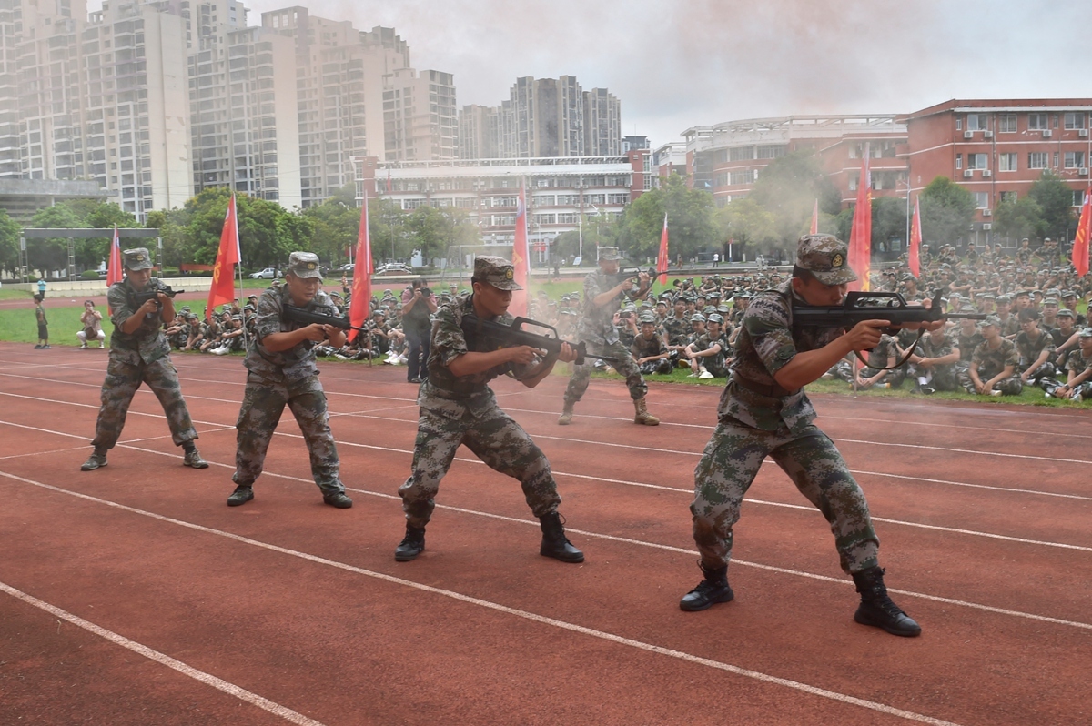 桂林各校军训精彩回顾,广西军训队列操