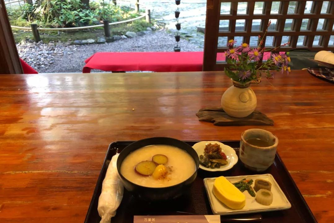 日本一个女生自己去旅游,女生日本独自旅行