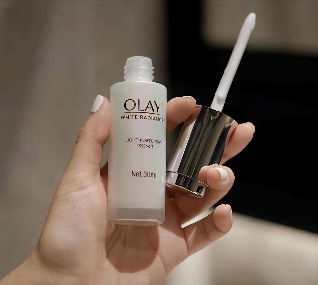 小黑瓶和黑绷带哪个好,黑绷带小样比正品便宜