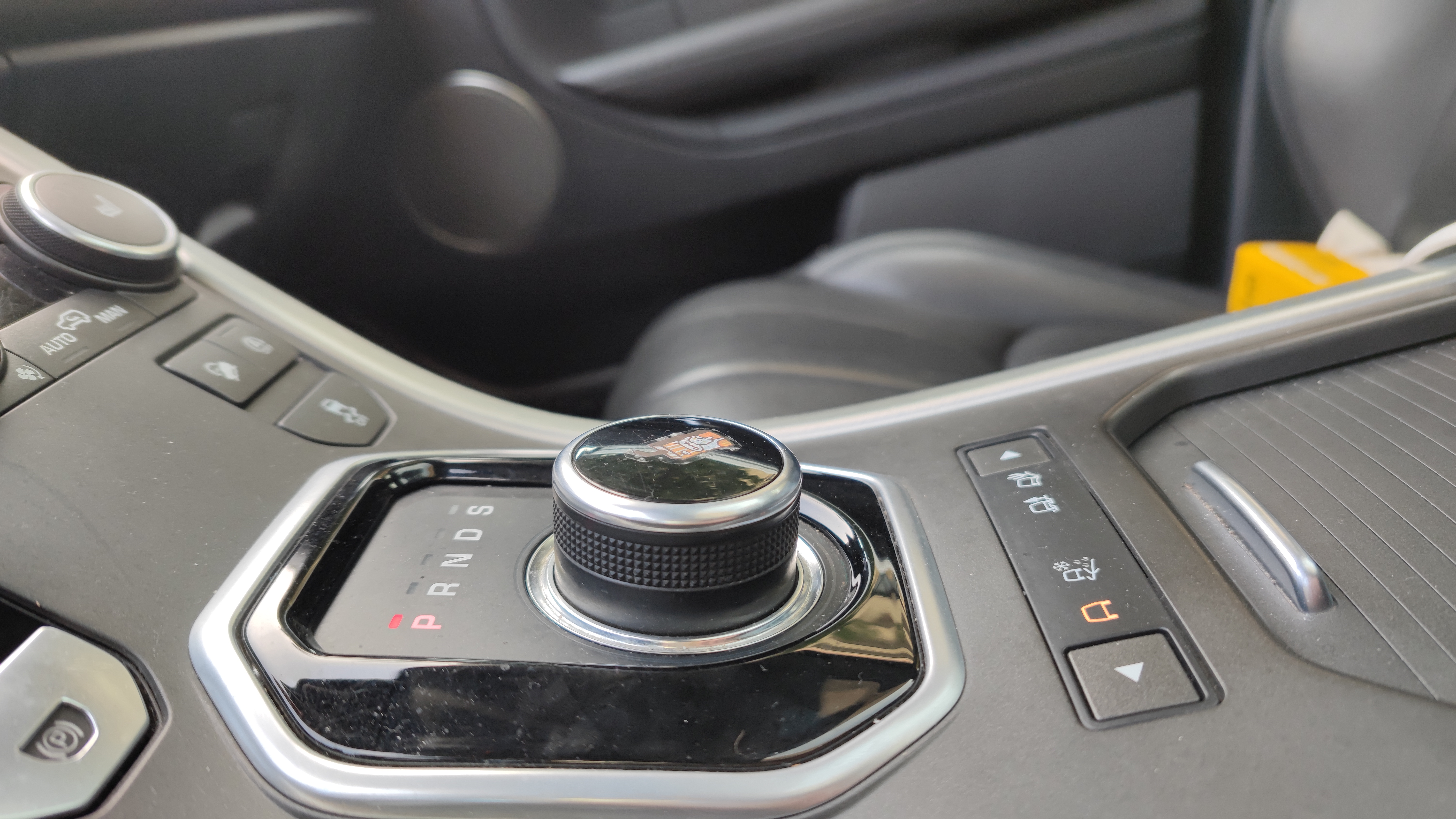 奇瑞路虎捷豹揽胜极光为什么便宜,二手车乌鲁木齐奇瑞捷豹揽胜极光