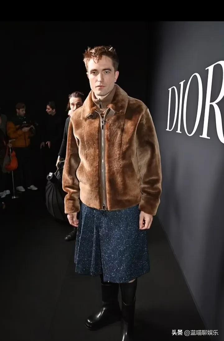 贝嫂穿v领礼服裙,贝嫂礼服图片