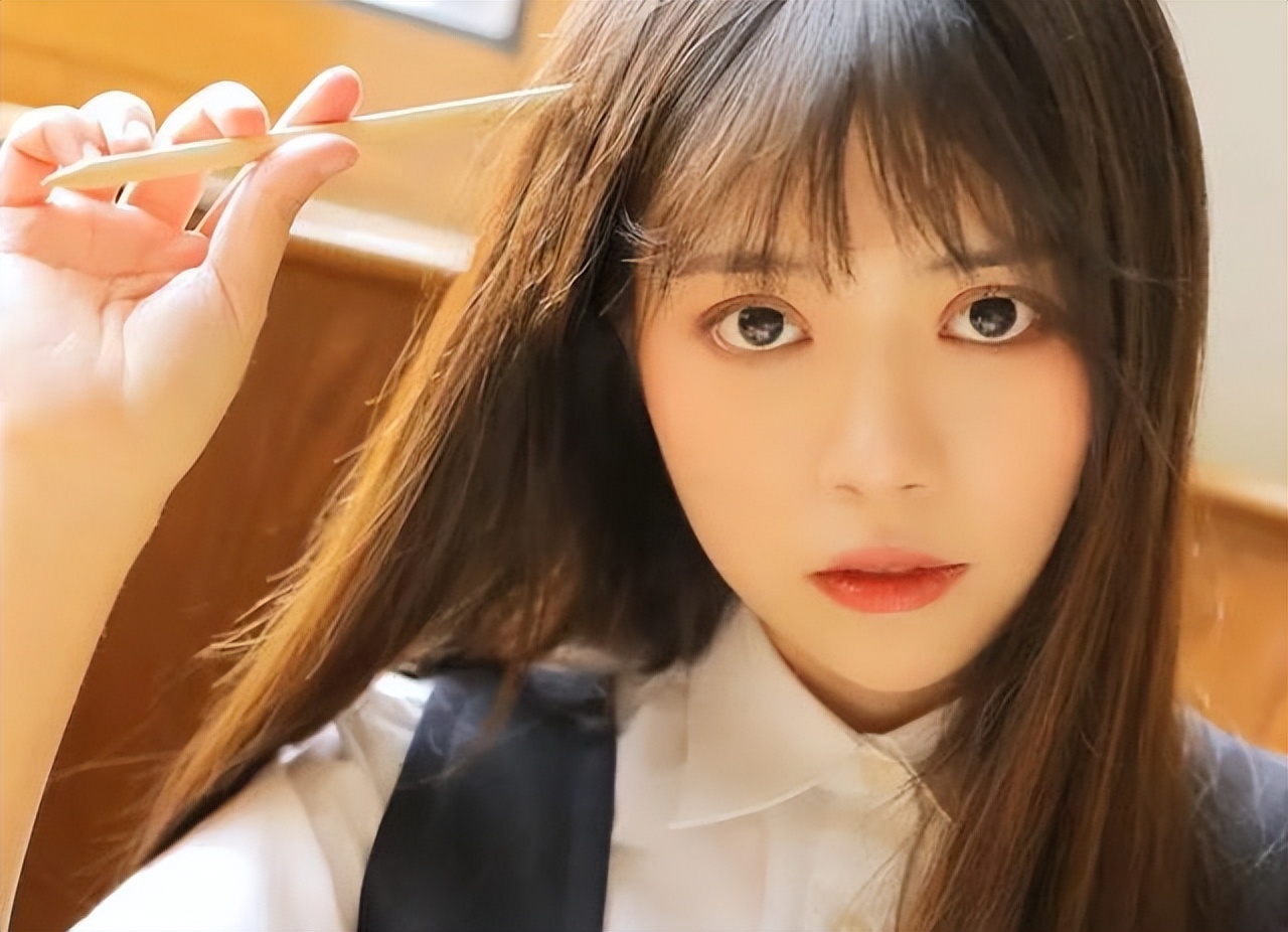 高校啦啦队美女视频,高校美女啦啦队