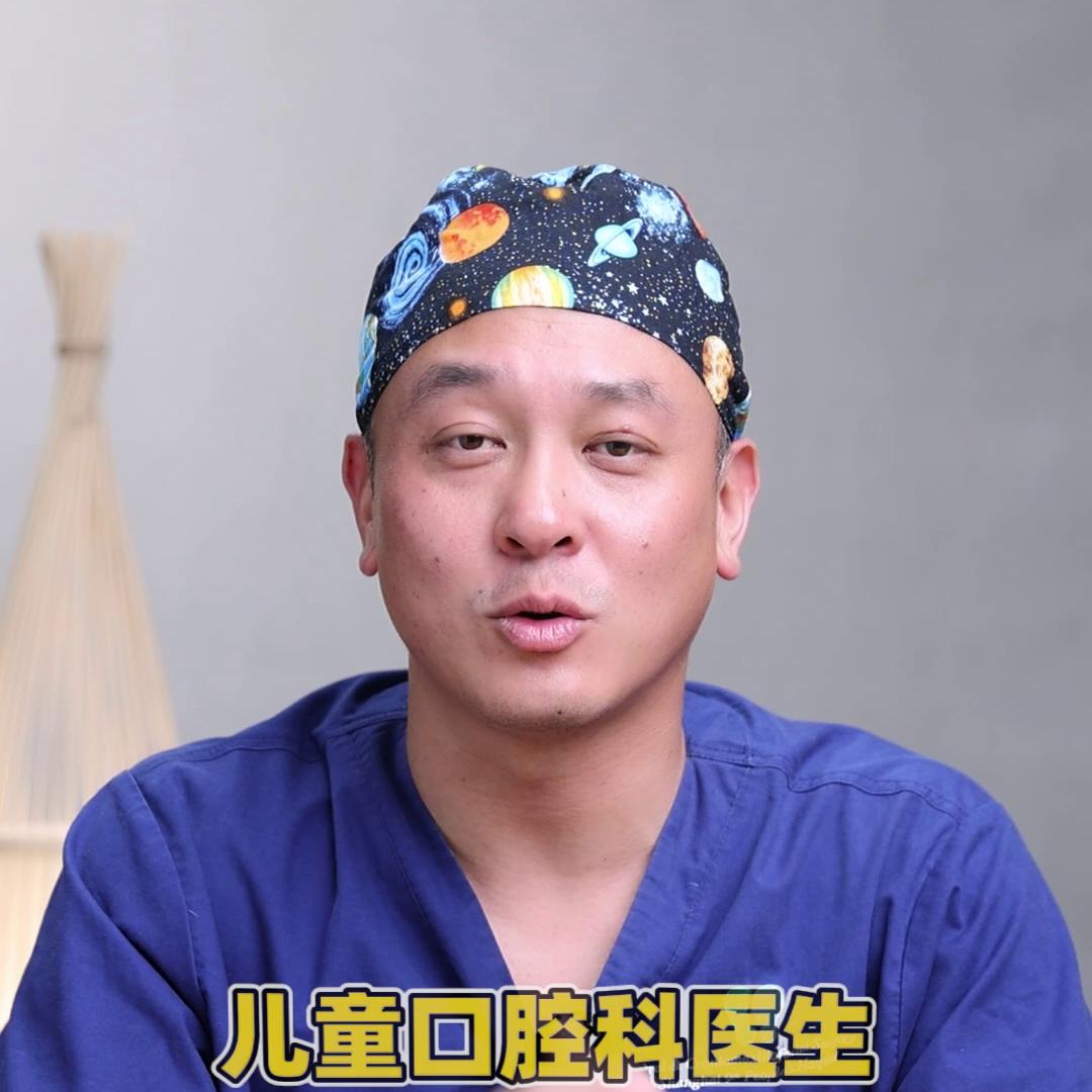 宝宝总是故意地包天怎么干预,1岁孩子如何矫正地包天