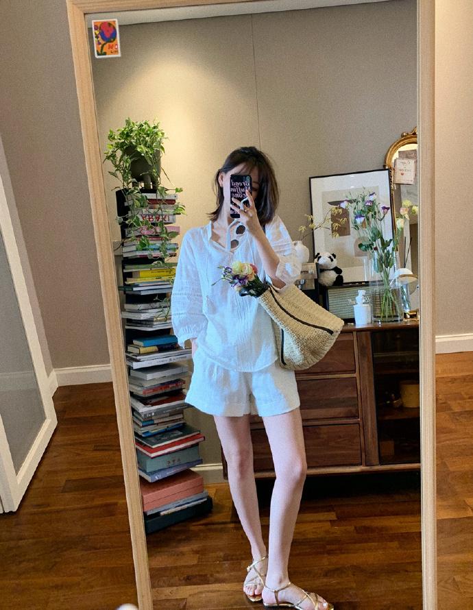 今年流行的松弛感穿搭太时髦了,适合30多岁女性的时尚穿搭