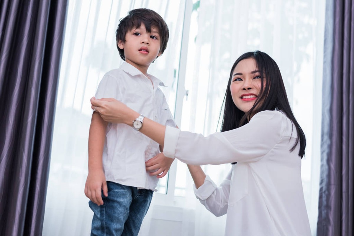 千万不要给孩子穿毒童装,央视曝光致癌衣服