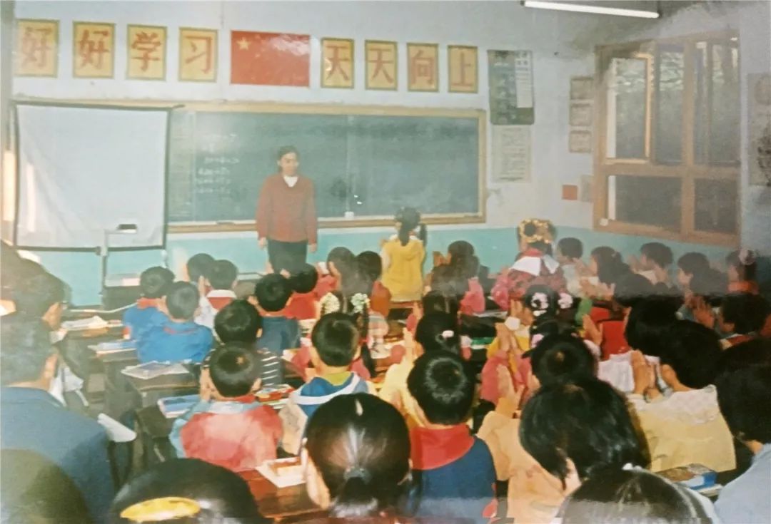 老师和家长矛盾家委会怎么协调,家长在群里和老师起矛盾怎么解决