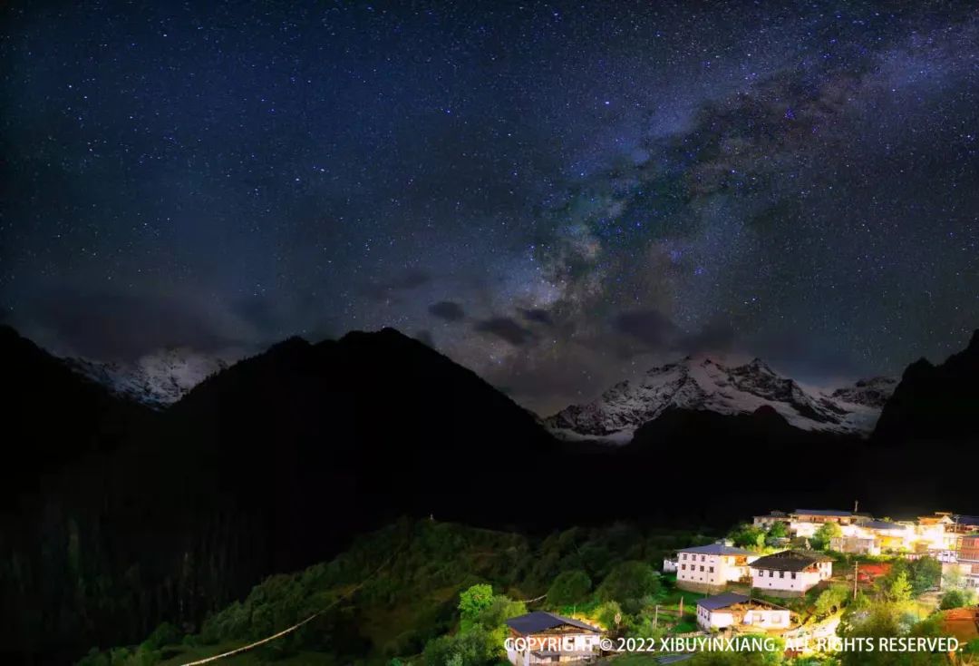 迪庆雨崩村山语酒店,德钦雨崩村招聘