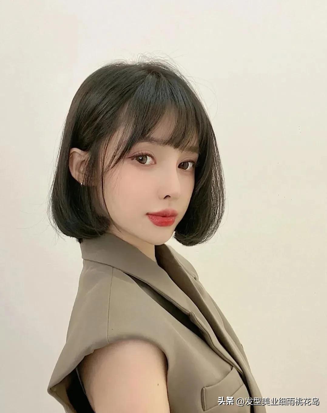 可爱短发女生图片,短发编发学生可爱