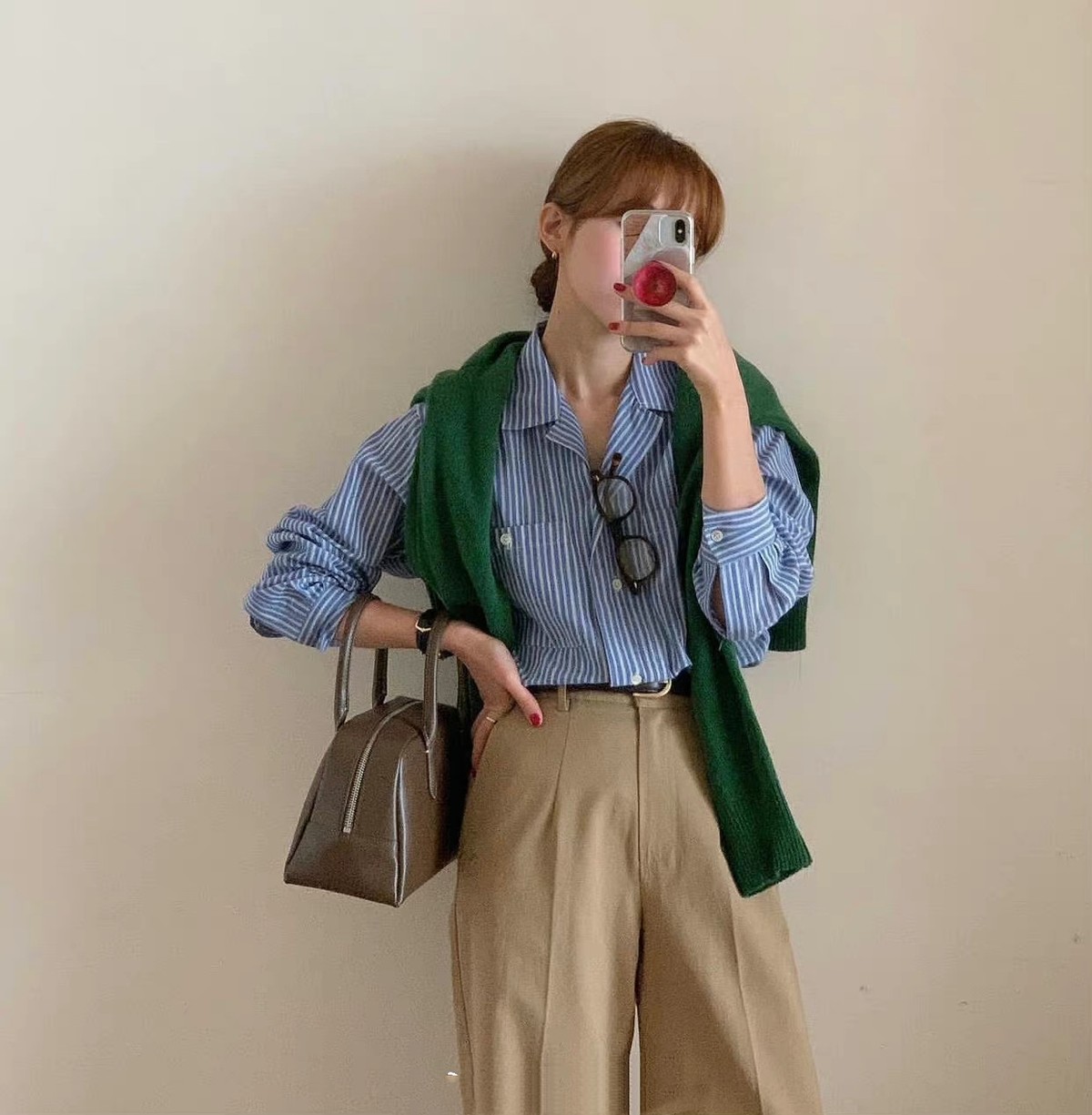 秋天低丸子头怎么扎,低丸子头知性发型