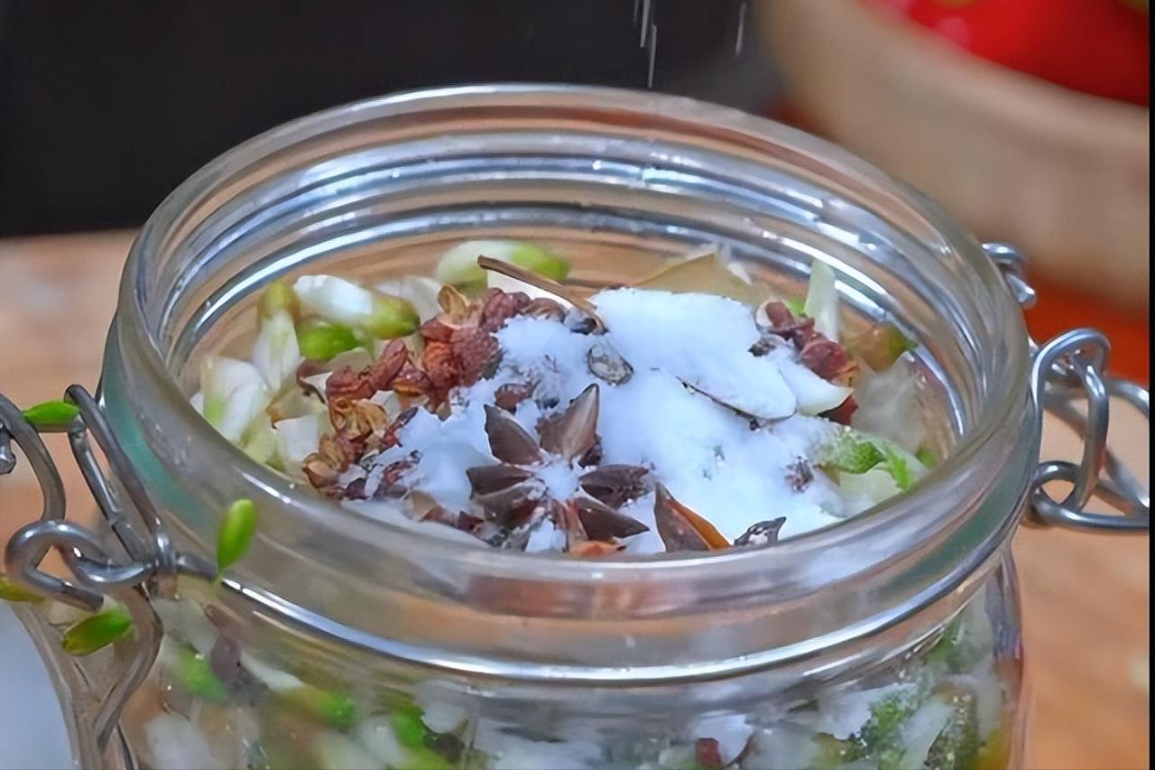 槐花怎么吃好吃又下饭,槐花一道绝佳的自然美食