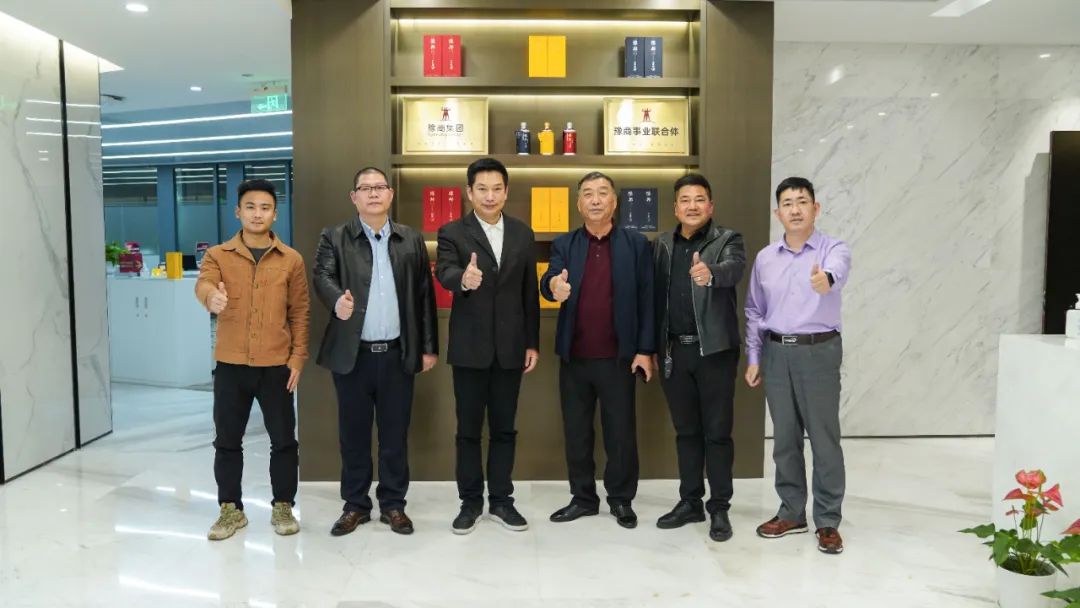 捷报频传胜利在望,捷报频传奏凯歌