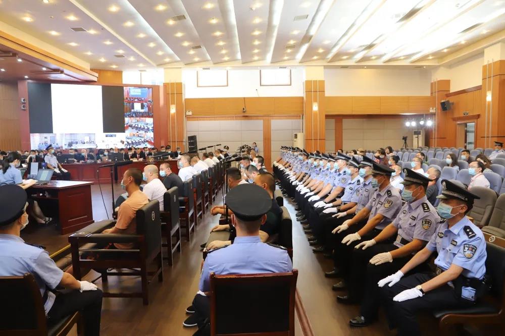 【*会两**看法②】“让我们专心创业、放心投资、安心经营...我为法院点赞！”