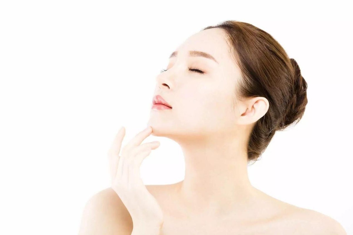 中医脸上黑点内调方法,脸上长斑内调看什么中医