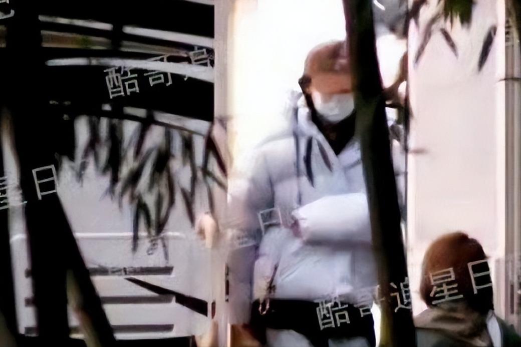 黄晓明杨颖被曝分居两年,黄晓明又和绯闻女友同框了