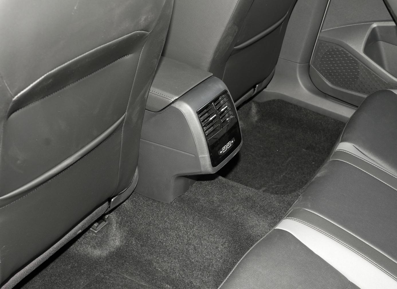 速腾与迈腾有什么区别,速腾和迈腾车型如何区别