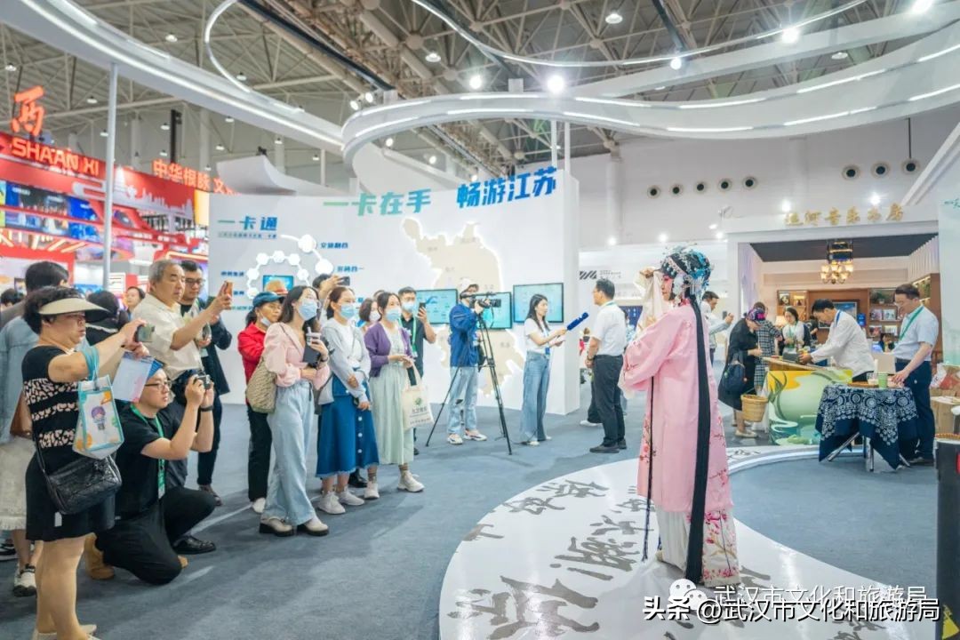 朱一龙武汉同款拍照姿势,武汉朱一龙同款机位