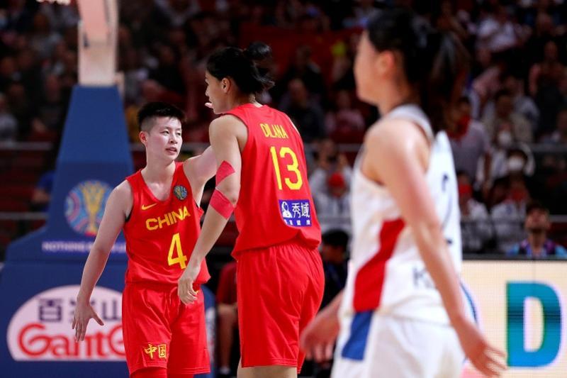 中国女篮对韩国杨力维单节16分,中国女篮47分大胜新西兰杨力维