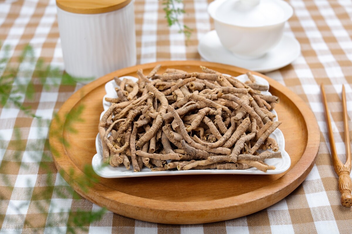 肾结石发作了不能吃什么,肾结石发作时可以吃什么