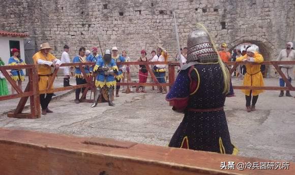 冷兵器锤子厉害还是刀厉害,冷兵器锤和槊