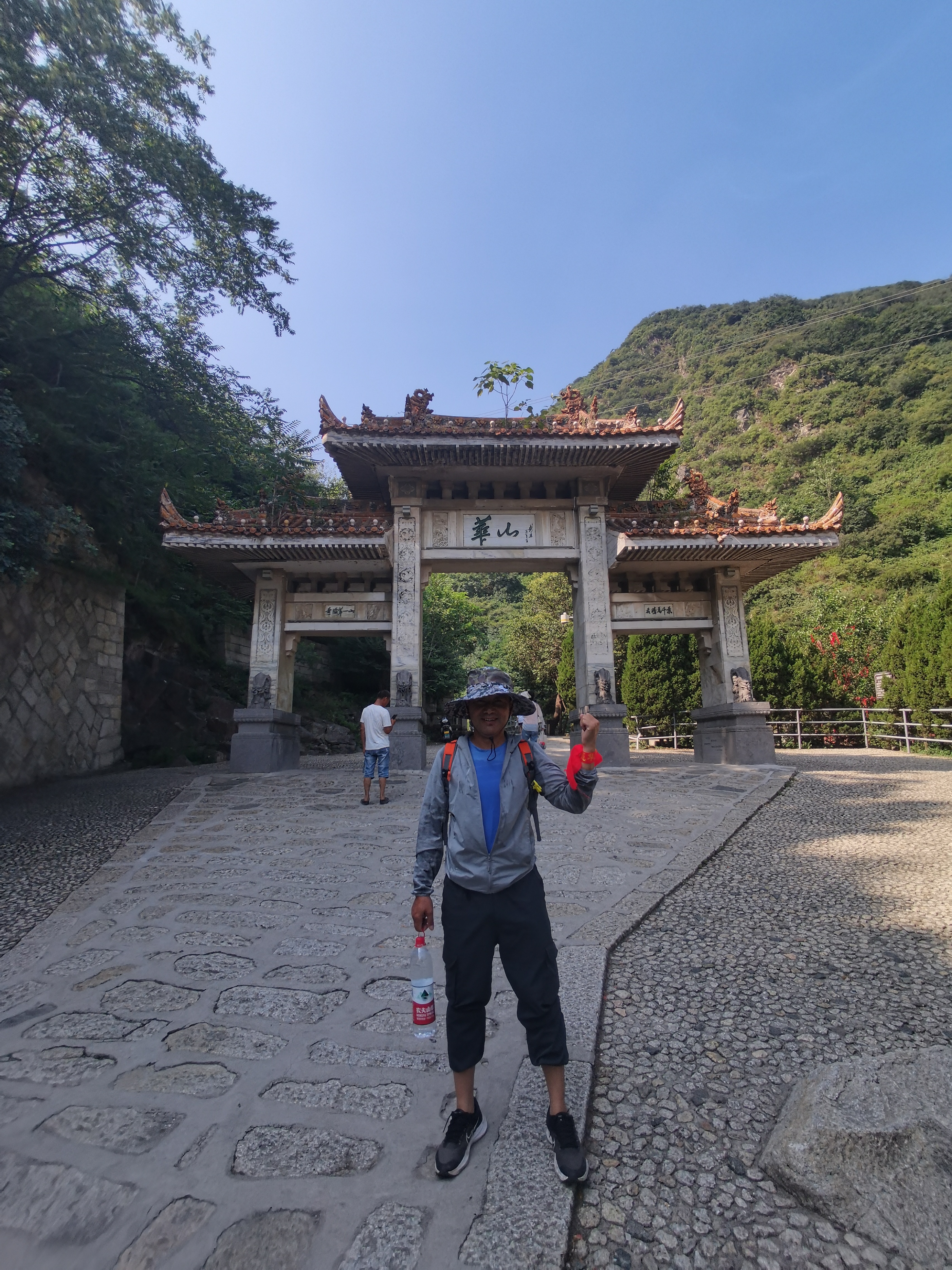 徒步华山悲惨场景,徒步华山要过哪些景观