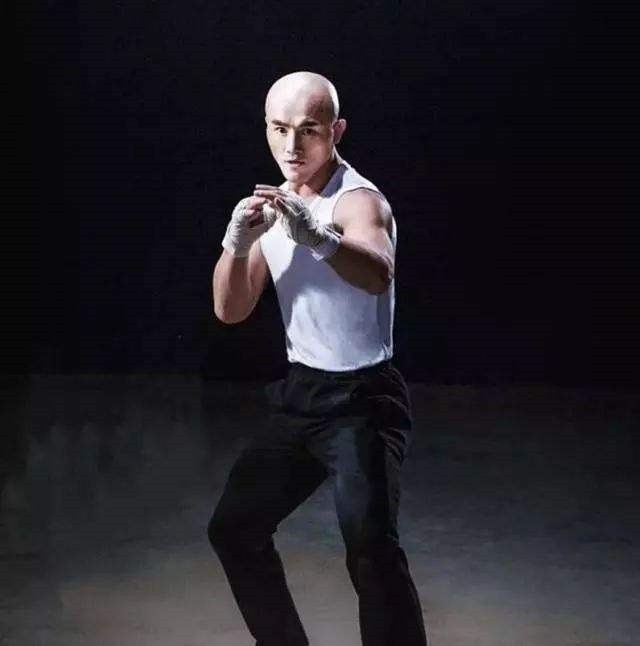 武僧一龙多有钱的视频,武僧一龙打网红出场费多少钱