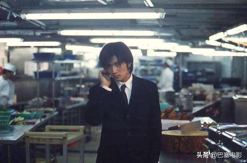 王菲谢霆锋私照好甜，再细看两人资产，财务自由身家惊人，是真行