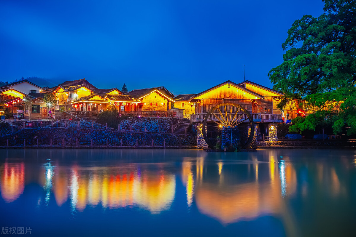 广州出发-梅州+福建3天游，打卡云水谣古镇+永定土楼+松口古镇