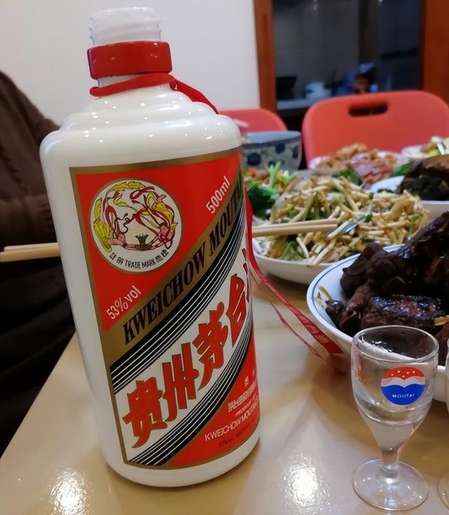 飞天茅台为啥明码标价,飞天茅台国内和国外价格