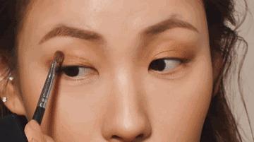 3ce眼影盘overtake橘棕盘画法,化妆眼影眼窝画法