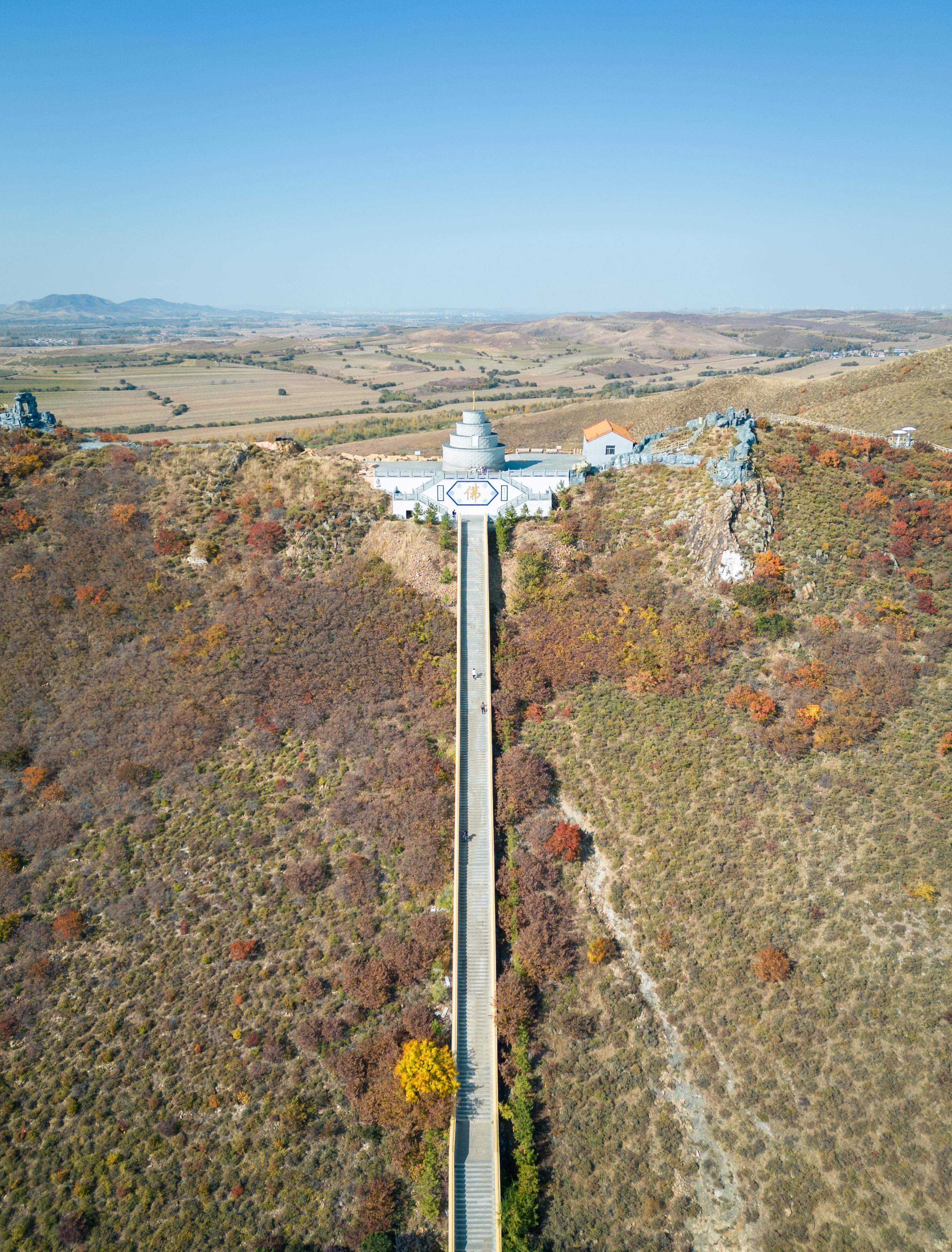 兴安盟旅游景点排行榜葛根庙,秋日登高观美景