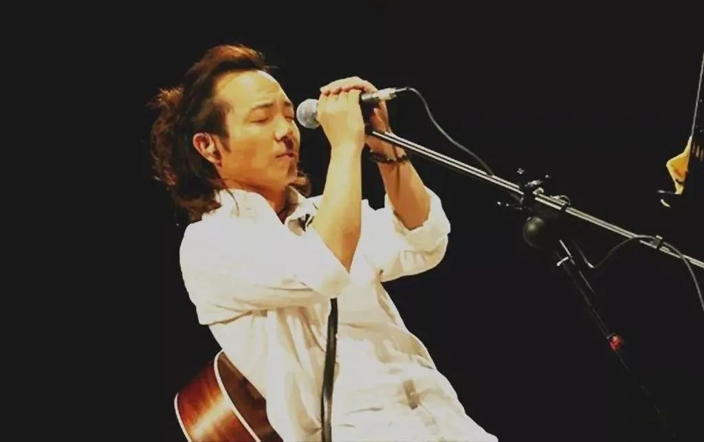 歌词经典语录100句,最打动人心的经典歌词句子