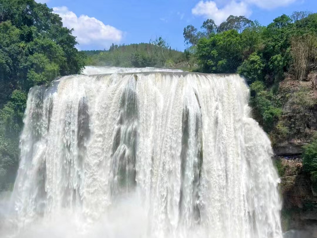 黄果树瀑布神奇壮观令人大开眼界,黄果树瀑布的三大奇特之处介绍