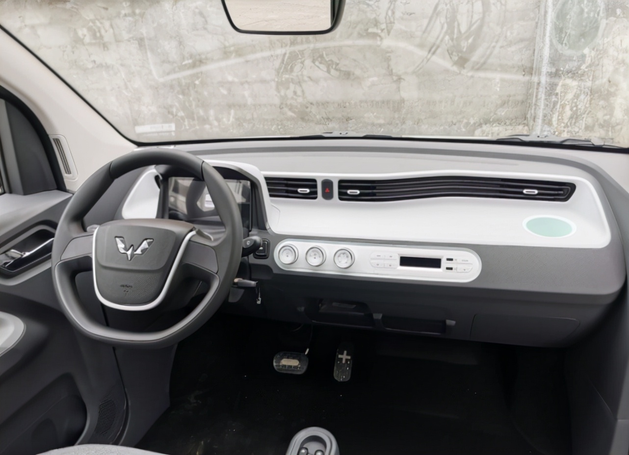 二手车1万以下五菱宏光miniev,最新款五菱宏光miniev售价