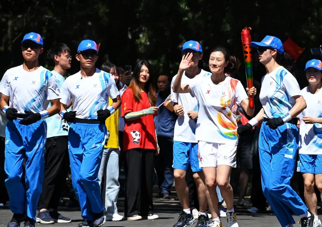 大运火炬成都,成都大运会火炬传递启动