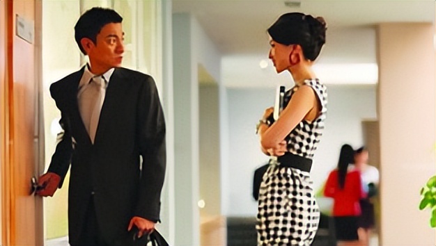 全球百大最帅面孔女生朱珠,全球最美面孔朱珠问鼎