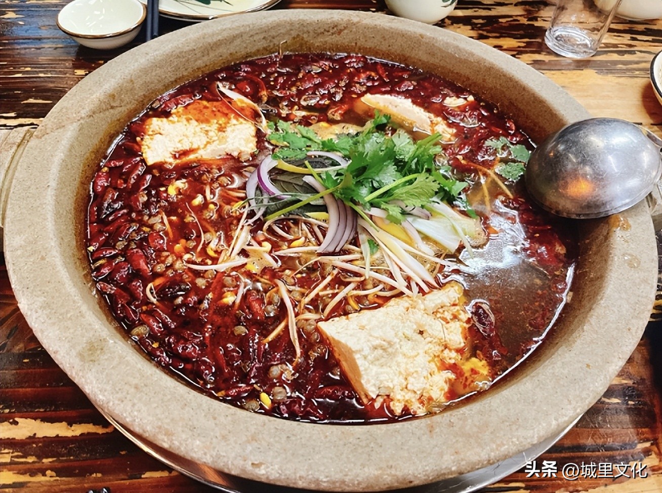 广西南宁最好吃的蒸汽石锅鱼,重庆正宗麻辣石锅鱼
