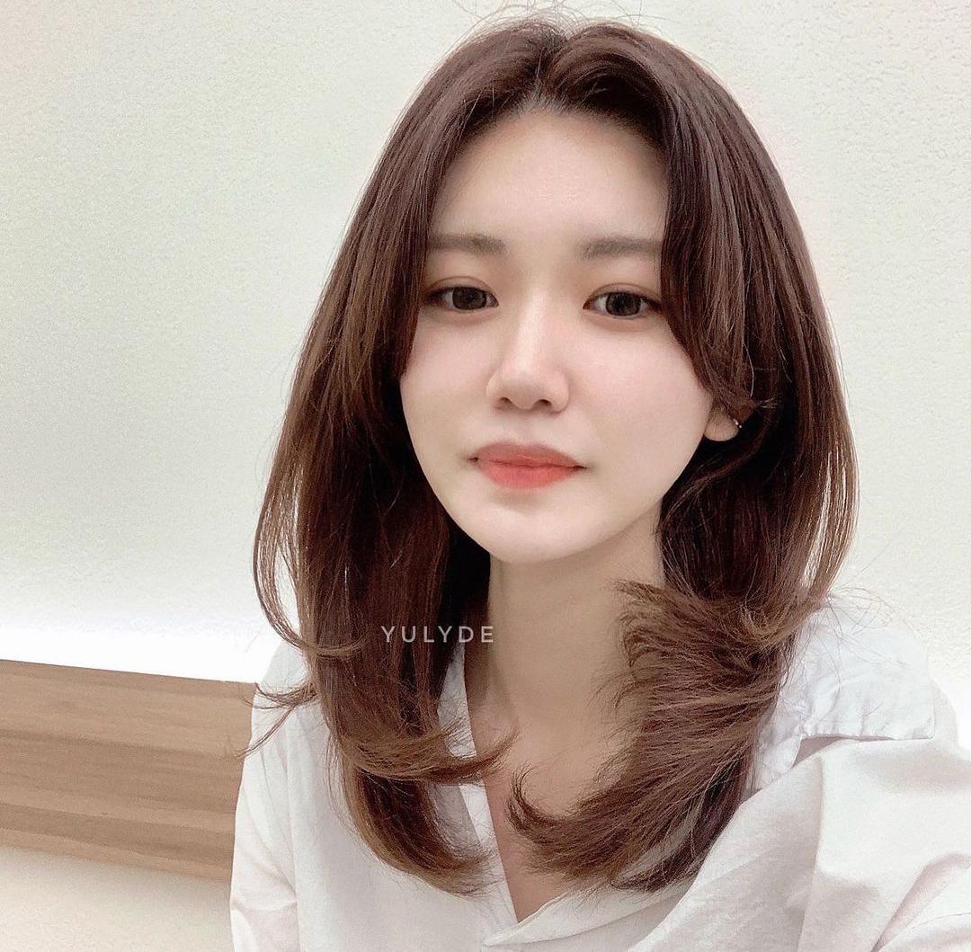 大圆脸适合什么发型,圆脸烫什么发型好看