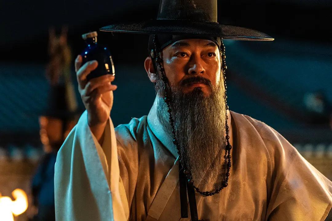 电影夜枭经典片段,一口气讲完一部电影夜枭