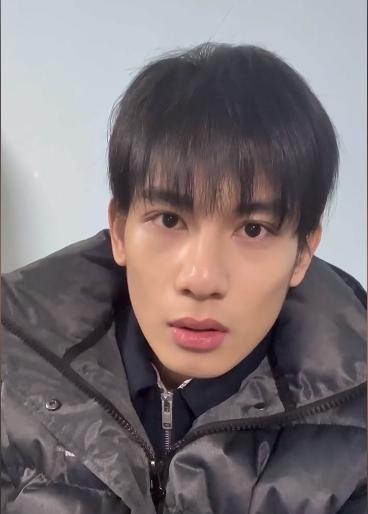 周星驰割双眼皮访谈,周星驰割双眼皮前的电影