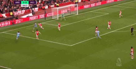 英超曼城3-1击败伯恩利,英超曼城2:1反超