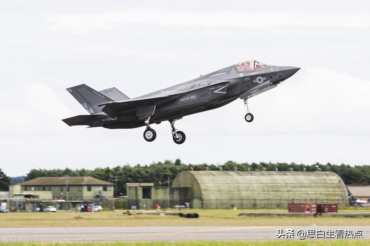 美航母在海湾巡逻,美国航母到黄岩岛了吗