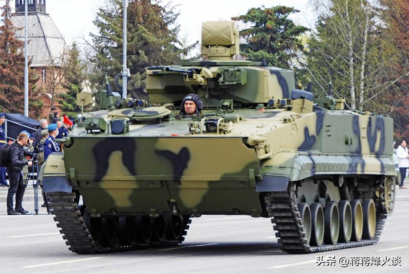 大炮塔的坦克,巨型炮塔